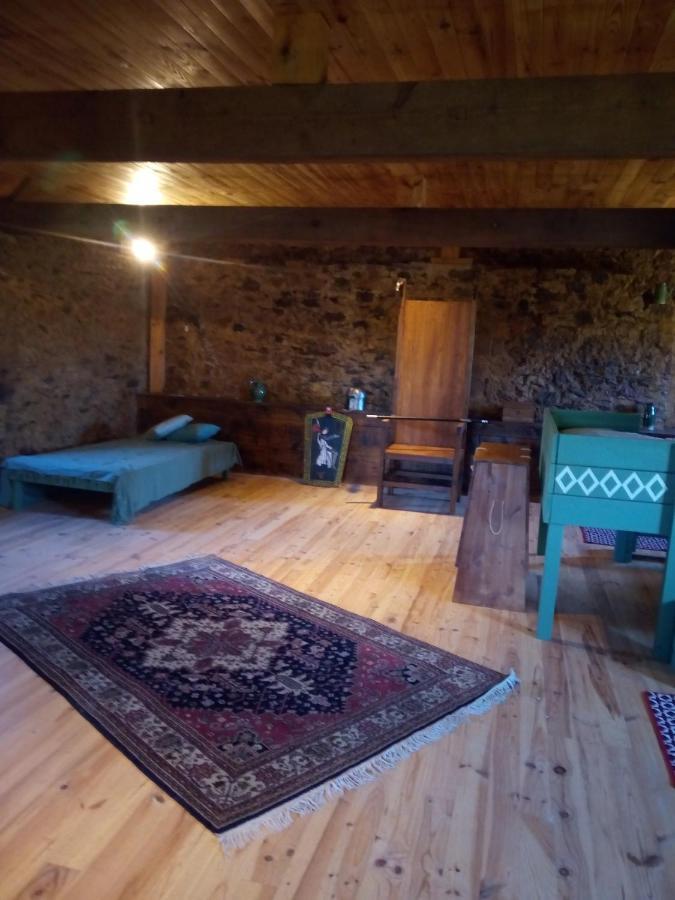 Le Chevalier Des Marettes Bed & Breakfast Airel Bagian luar foto