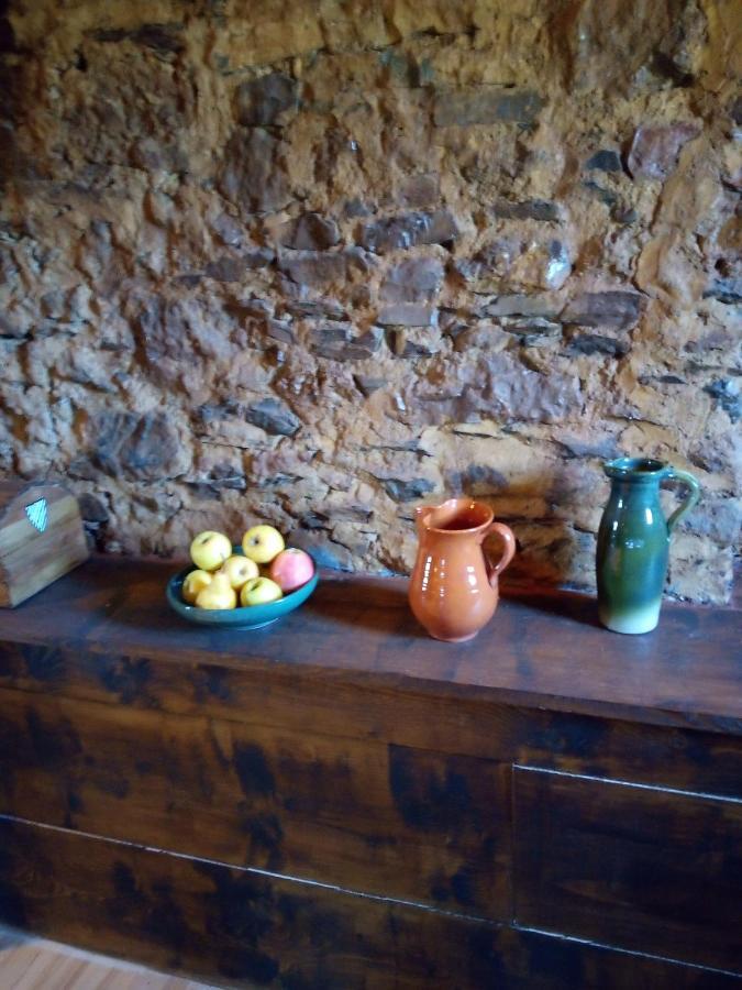 Le Chevalier Des Marettes Bed & Breakfast Airel Bagian luar foto