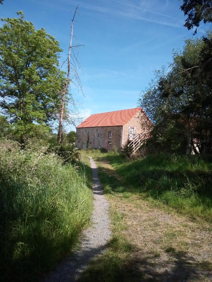 Le Chevalier Des Marettes Bed & Breakfast Airel Bagian luar foto