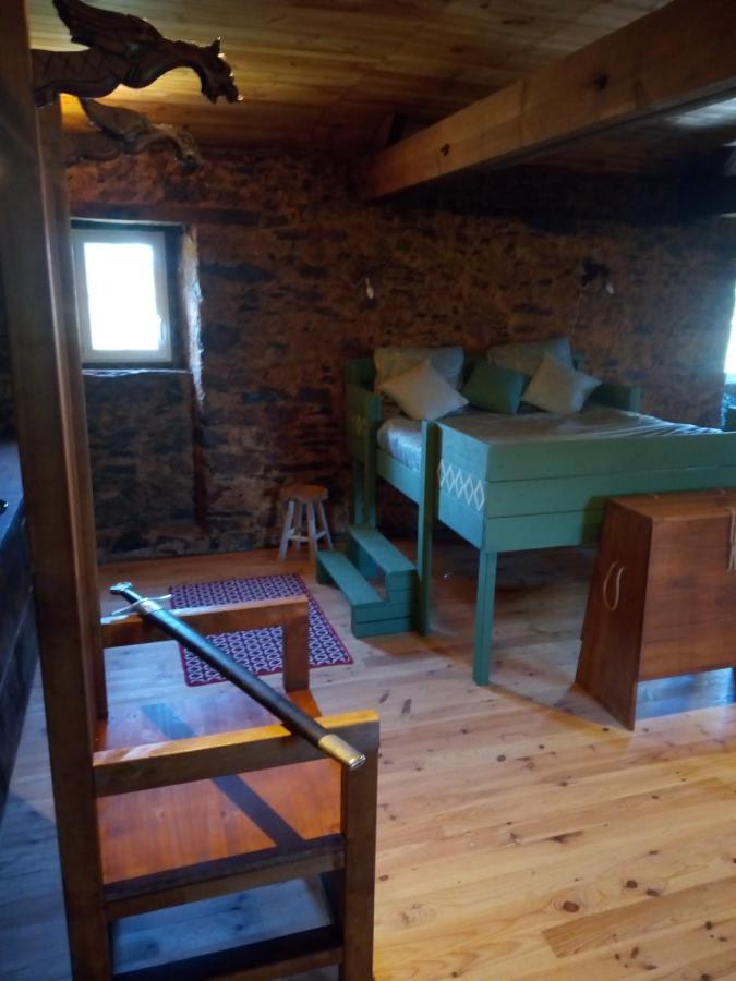Le Chevalier Des Marettes Bed & Breakfast Airel Bagian luar foto