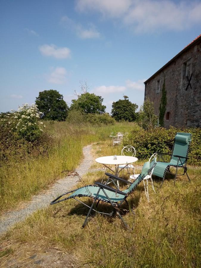 Le Chevalier Des Marettes Bed & Breakfast Airel Bagian luar foto